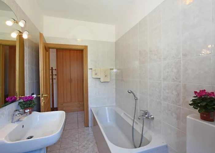 Viola Semesterbostad